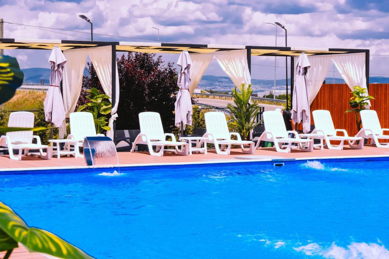 Nafron Hotel 普里兹伦 外观 照片