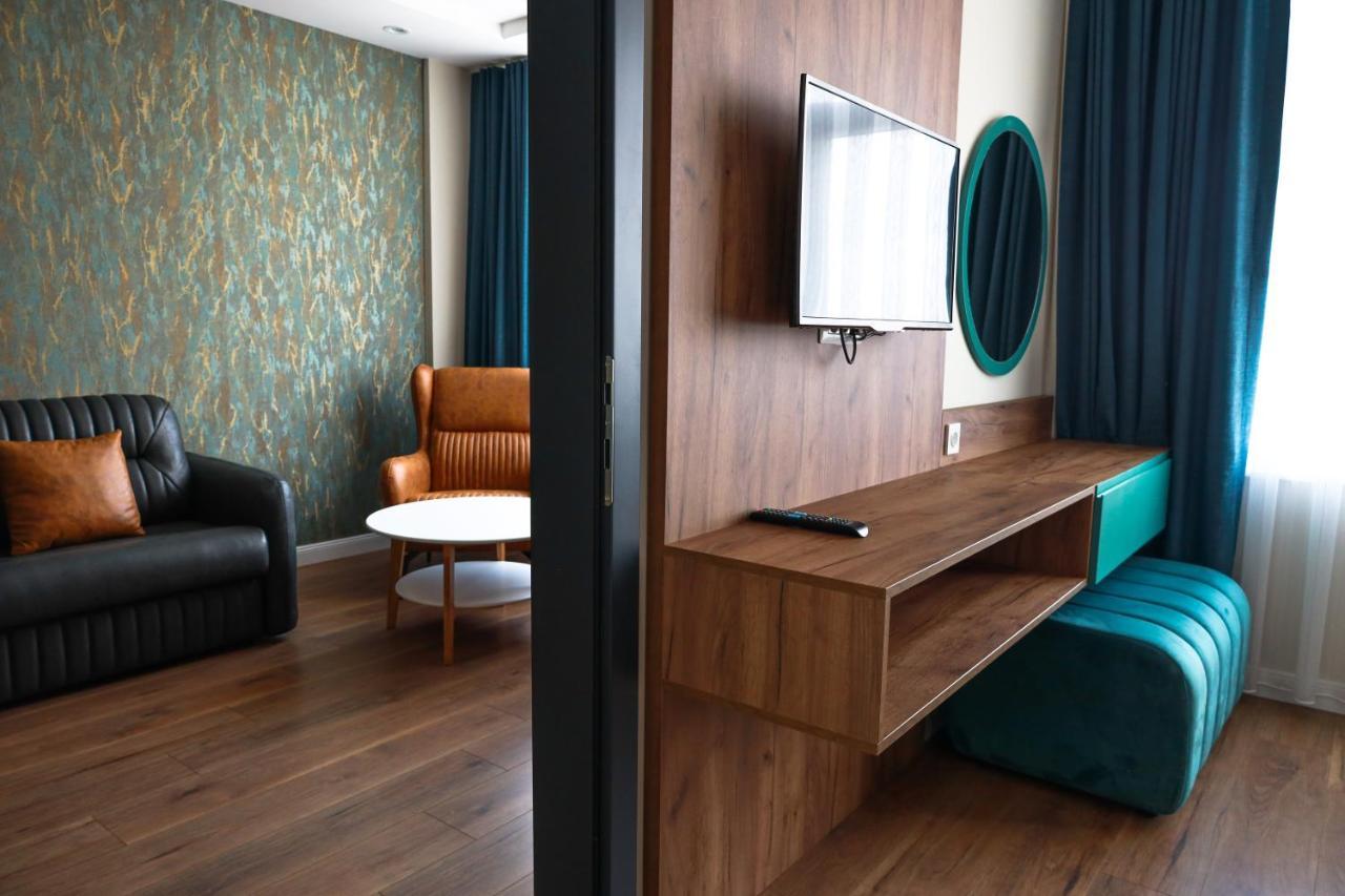 Nafron Hotel 普里兹伦 外观 照片