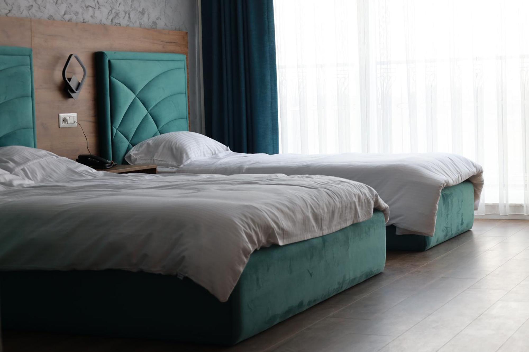 Nafron Hotel 普里兹伦 外观 照片