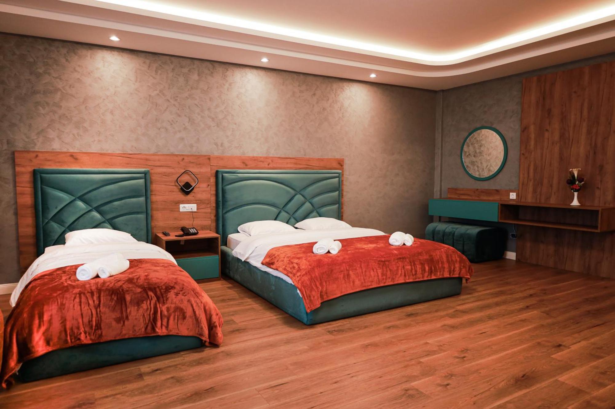 Nafron Hotel 普里兹伦 外观 照片