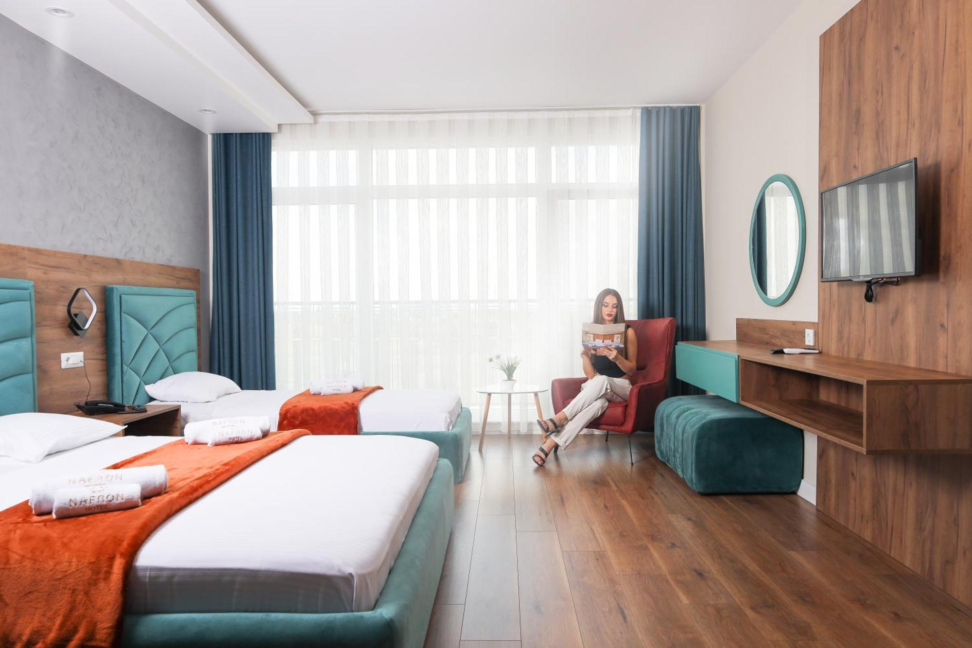 Nafron Hotel 普里兹伦 外观 照片