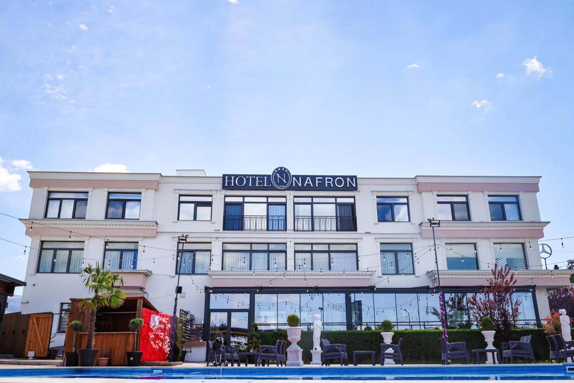 Nafron Hotel 普里兹伦 外观 照片