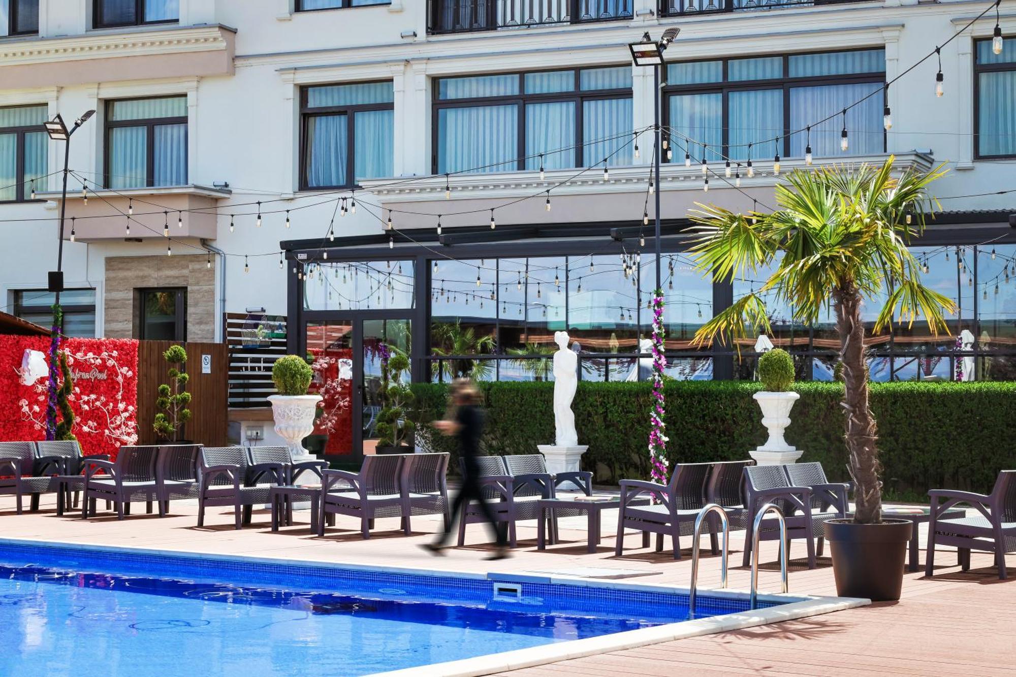 Nafron Hotel 普里兹伦 外观 照片