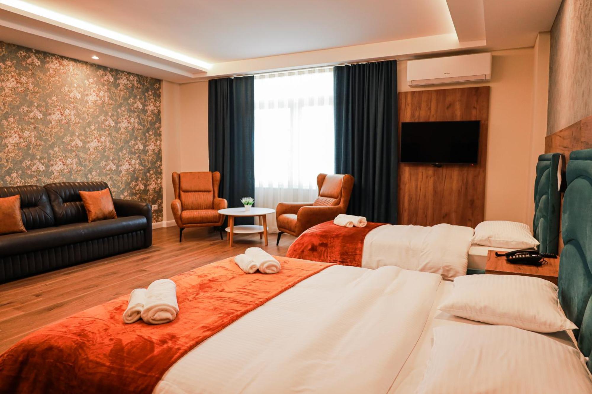 Nafron Hotel 普里兹伦 外观 照片