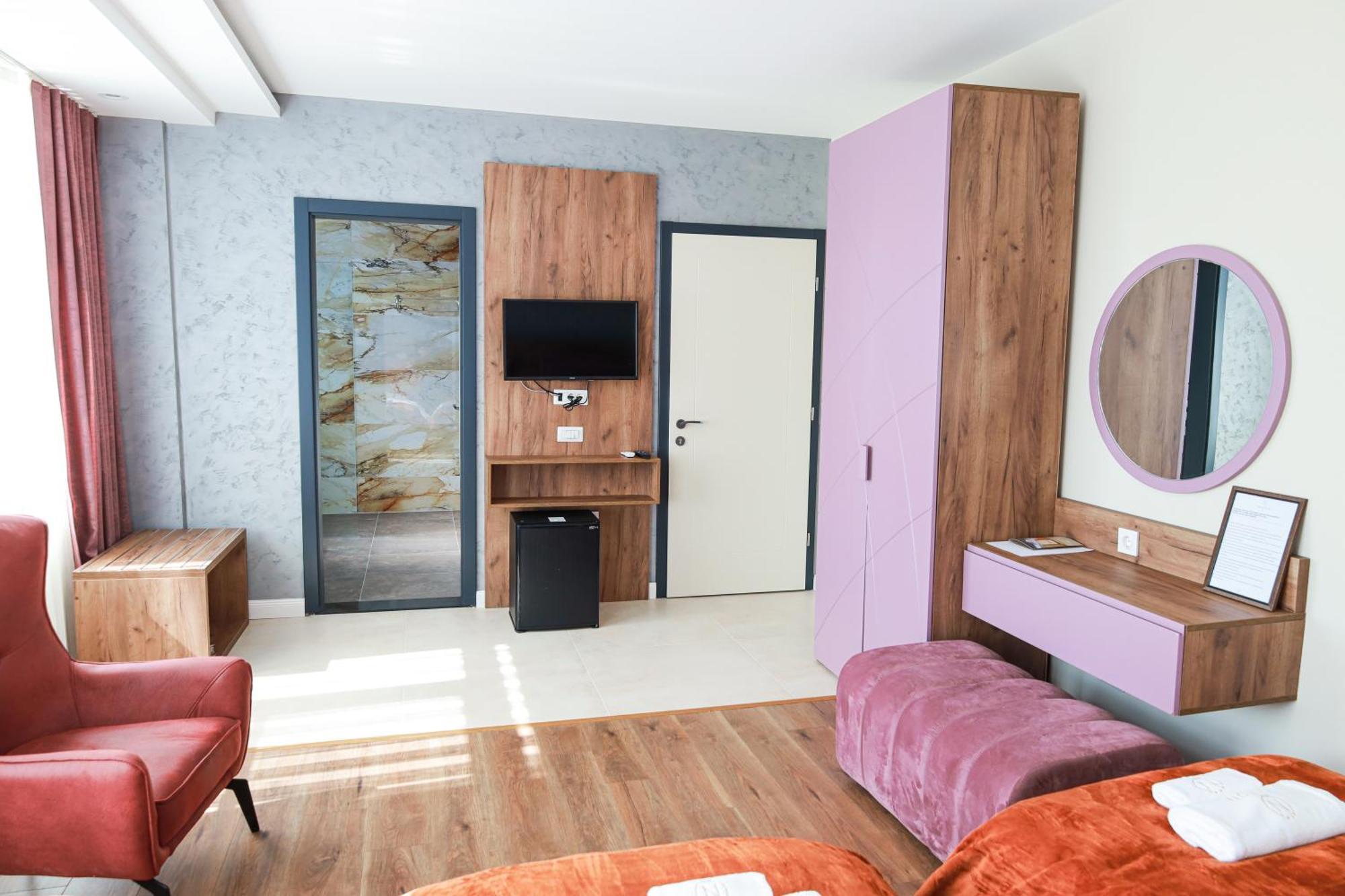 Nafron Hotel 普里兹伦 外观 照片