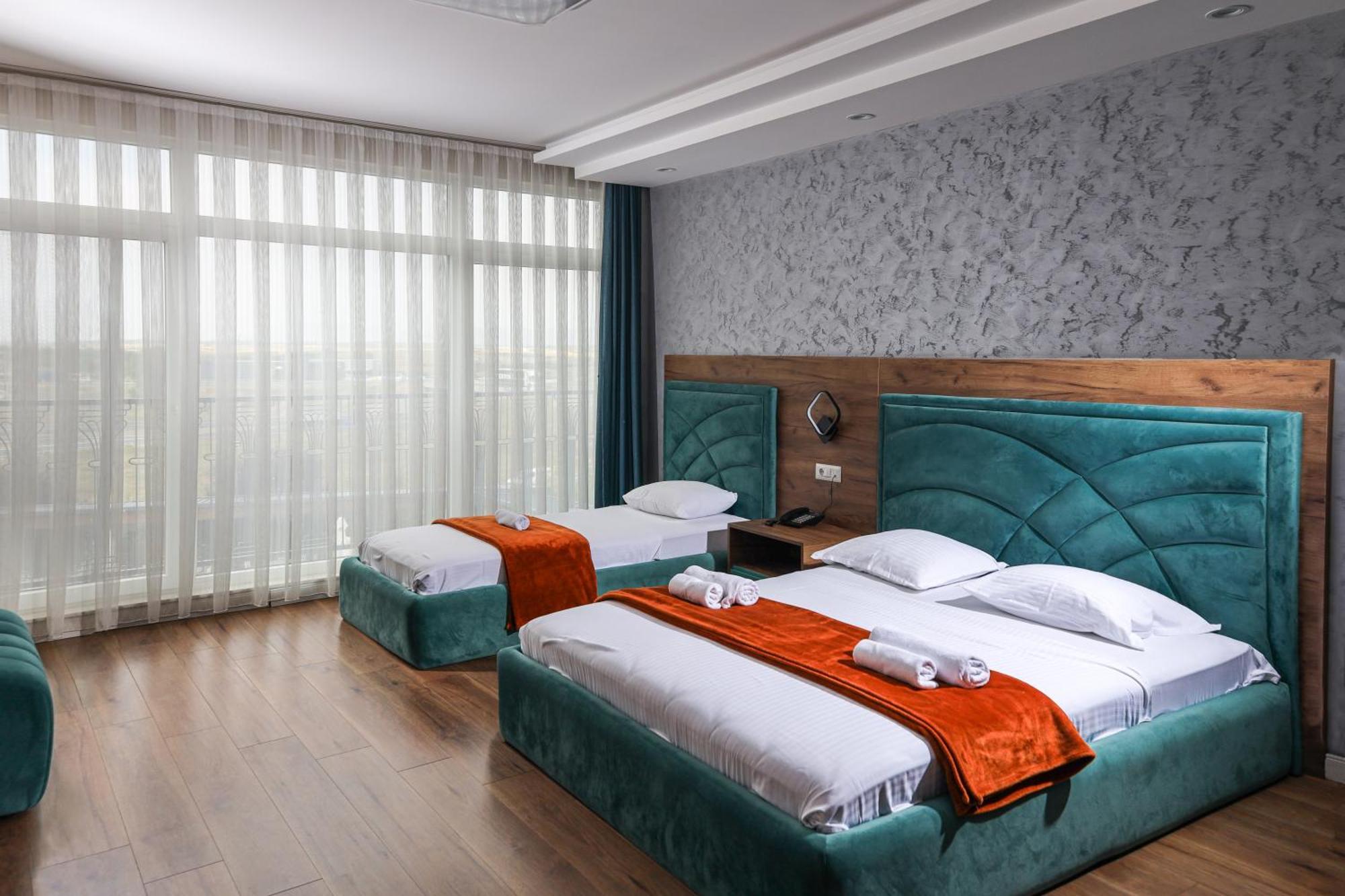 Nafron Hotel 普里兹伦 外观 照片
