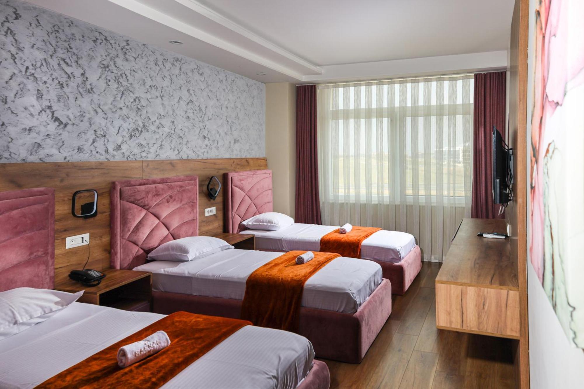 Nafron Hotel 普里兹伦 外观 照片